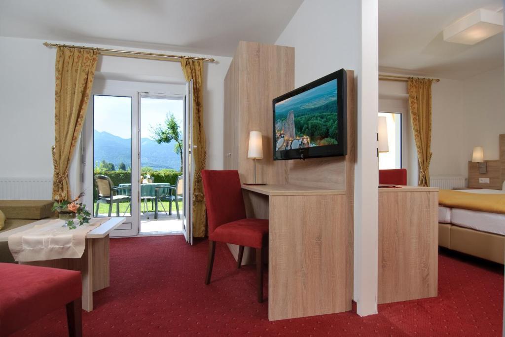 Hotel-Pension Melcher Drobollach am Faakersee Bilik gambar