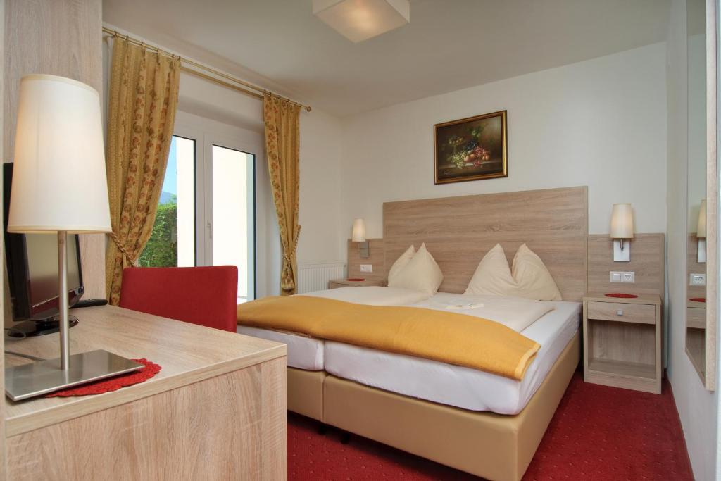 Hotel-Pension Melcher Drobollach am Faakersee Bilik gambar