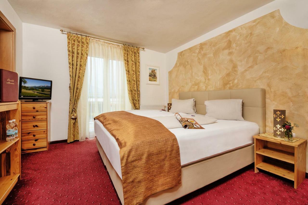 Hotel-Pension Melcher Drobollach am Faakersee Bilik gambar