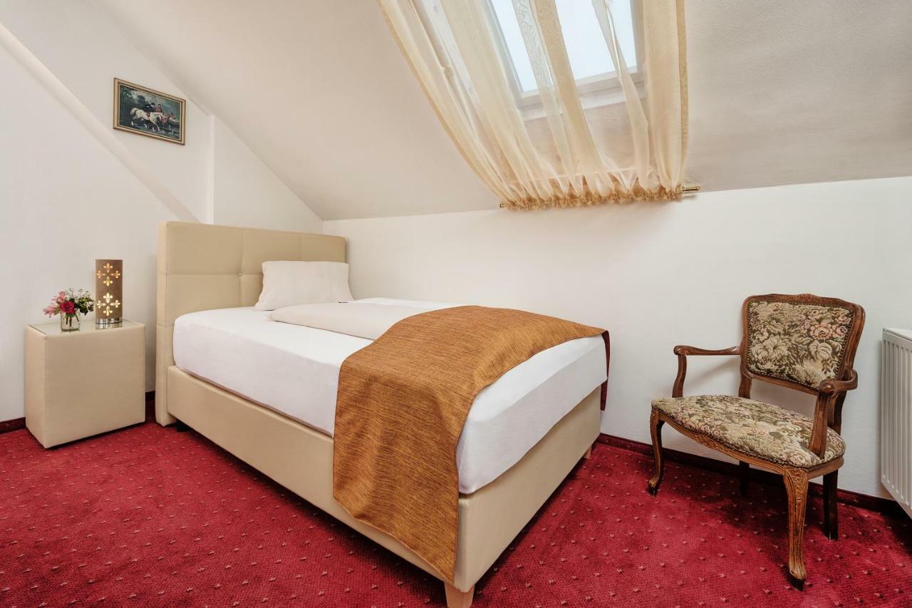 Hotel-Pension Melcher Drobollach am Faakersee Luaran gambar